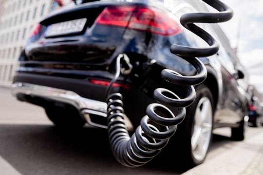 Das Verbraucherinteresse an E-Autos dürfte laut einer Marktanalyse weiter zunehmen.