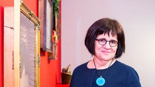 Die türkische Künstlerin Gülsün Karamustafa 2016 in Berlin.