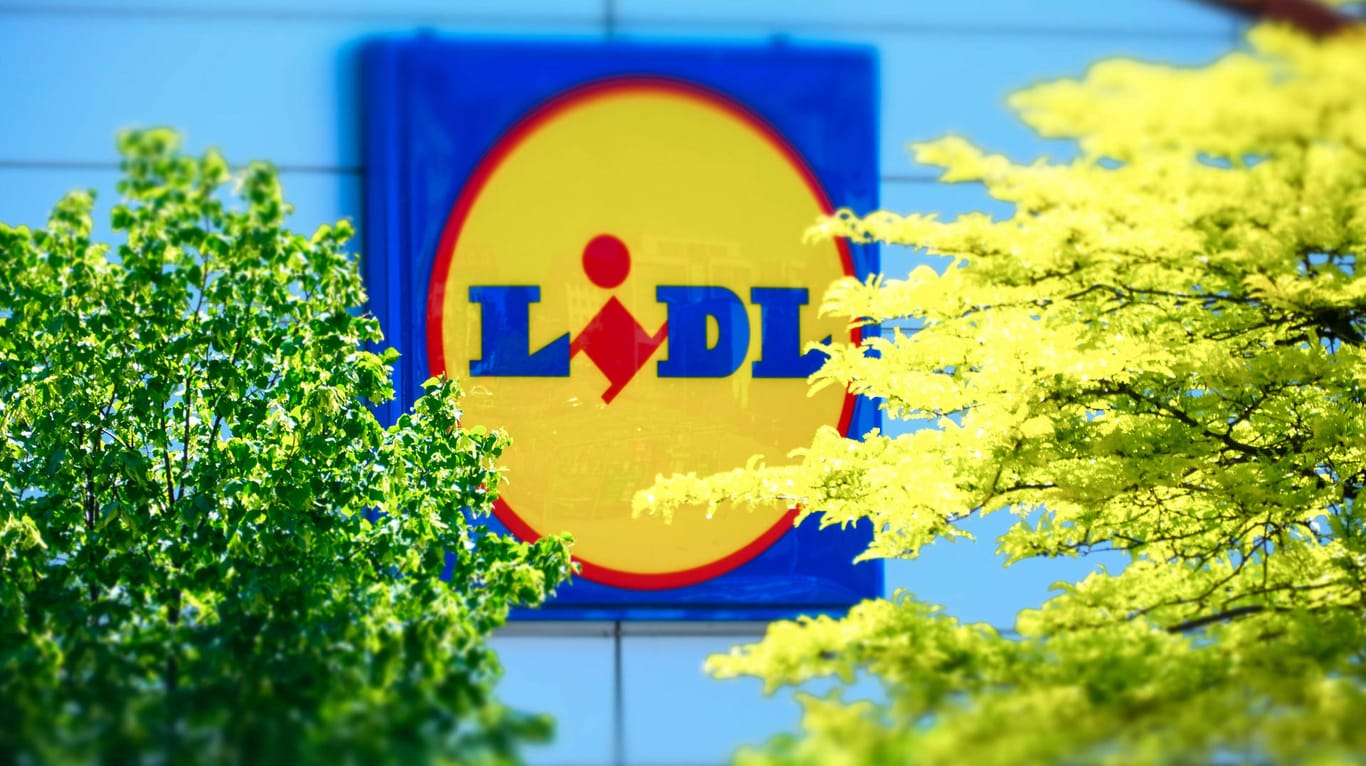 Eine Lidl-Filiale in Düsseldorf (Symbolbild): Die Discounter-Kette bekommt im Oktober einen neuen Chef. Eine Lidl-Filiale in Düsseldorf (Symbolbild): Die Discounter-Kette bekommt im Oktober einen neuen Chef.