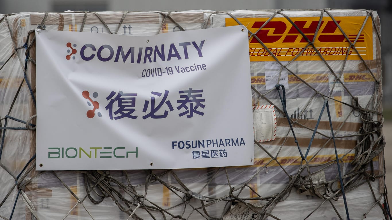 Große Impfstoff-Lieferung (Archiv): Hong Kong bestellte bereits große Mengen des Biontech-Impfstoffes über die Kooperation mit Fosun..