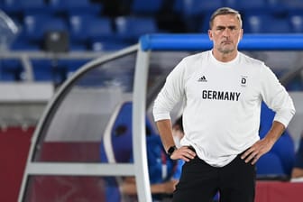 Ein frustrierter Stefan Kuntz: Der Trainer der deutschen Mannschaft musste zum Olympia-Auftakt eine deutliche Niederlage gegen Brasilien hinnehmen.