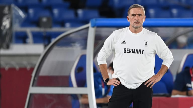 Ein frustrierter Stefan Kuntz: Der Trainer der deutschen Mannschaft musste zum Olympia-Auftakt eine deutliche Niederlage gegen Brasilien hinnehmen.