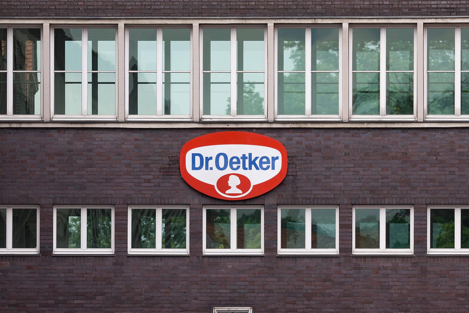 Hauptgeschäftsstelle von Dr. Oetker in Bielefeld (Symbolbild): Verschiedene Teile der Besitzerfamilie wollen getrennte Wege gehen. Hauptgeschäftsstelle von Dr. Oetker in Bielefeld (Symbolbild): Verschiedene Teile der Besitzerfamilie wollen getrennte Wege gehen.