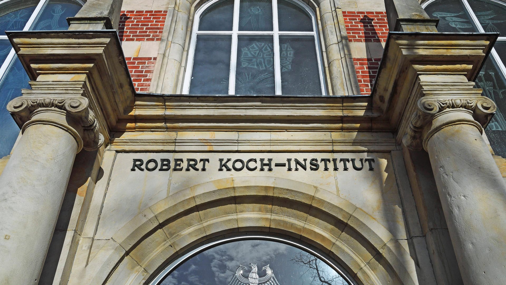 Robert Koch-Institut in Berlin: Die Einrichtung hat ein Strategiepapier für das erwartete wachsende Infektionsgeschehen im Herbst und Winter herausgegeben.