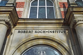 Robert Koch-Institut in Berlin: Die Einrichtung hat ein Strategiepapier für das erwartete wachsende Infektionsgeschehen im Herbst und Winter herausgegeben.