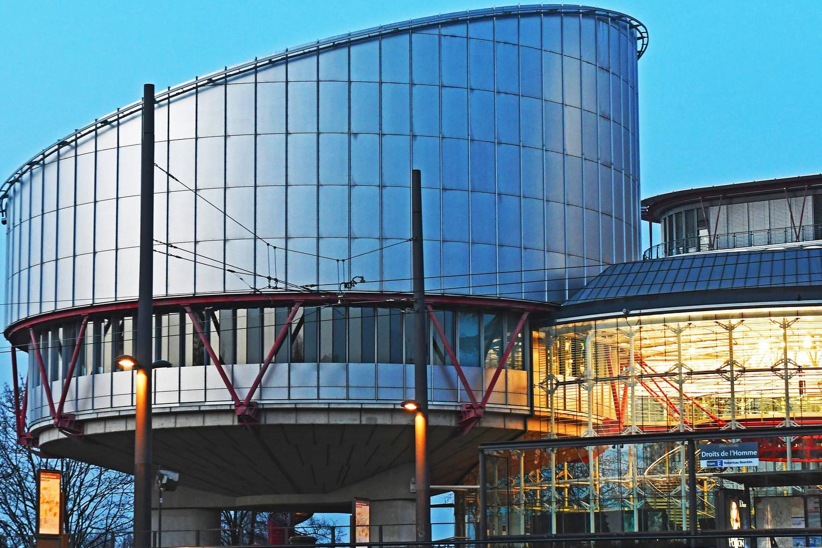 Der Gerichtshof für Menschenrechte im französischen Straßburg: Die Institution gehört zum Europarat, in dem auch Russland vertreten ist.