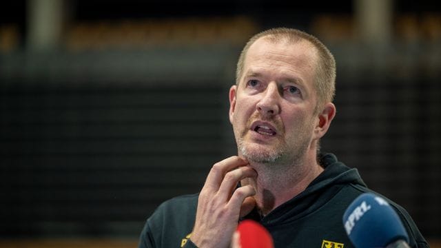 Bundestrainer Henrik Rödl hofft auf einen erfolgreichen Olympia-Auftakt.