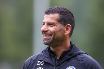 Hat mit Schalke zum Zweitliga-Auftakt den HSV zu Gast: Dimitrios Grammozis.