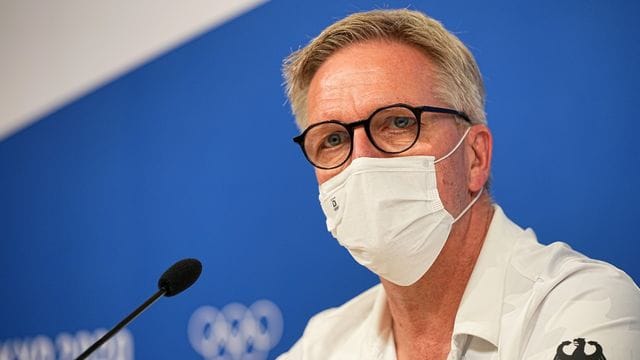 Chef de Mission des deutschen Olympia-Teams in Tokio: Dirk Schimmelpfennig. Chef de Mission des deutschen Olympia-Teams in Tokio: Dirk Schimmelpfennig.