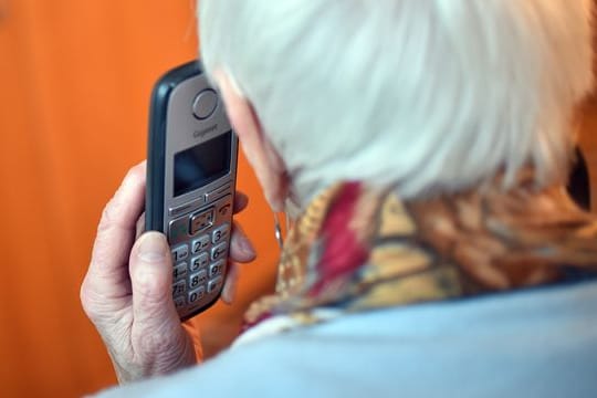Wer heute im Festnetz in eine andere Stadt telefoniert, der muss keine Angst mehr vor jeder angebrochenen Minute haben.
