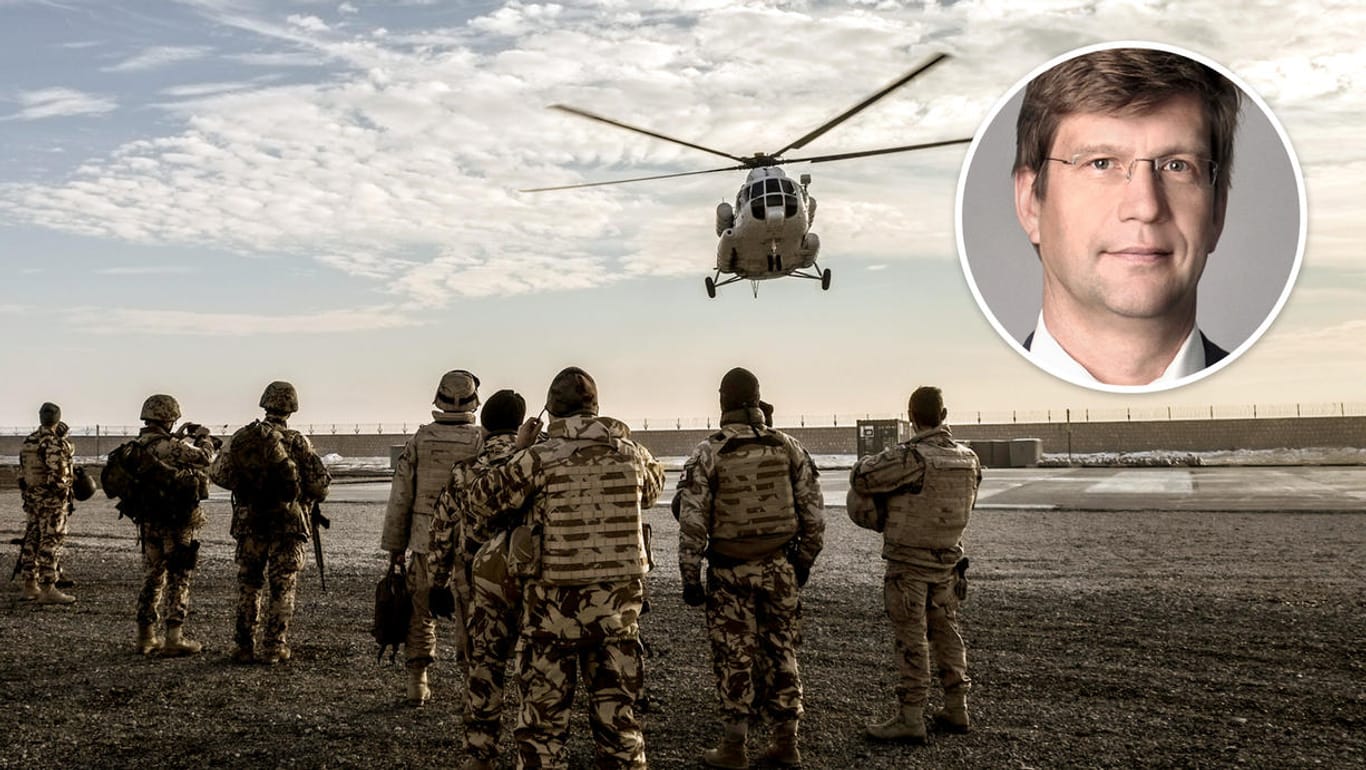 Bundeswehrsoldaten in Kunduz: Was hätte dagegen gesprochen, diese Menschen gleich mit auszufliegen? Bundeswehrsoldaten in Kunduz: Was hätte dagegen gesprochen, diese Menschen gleich mit auszufliegen?