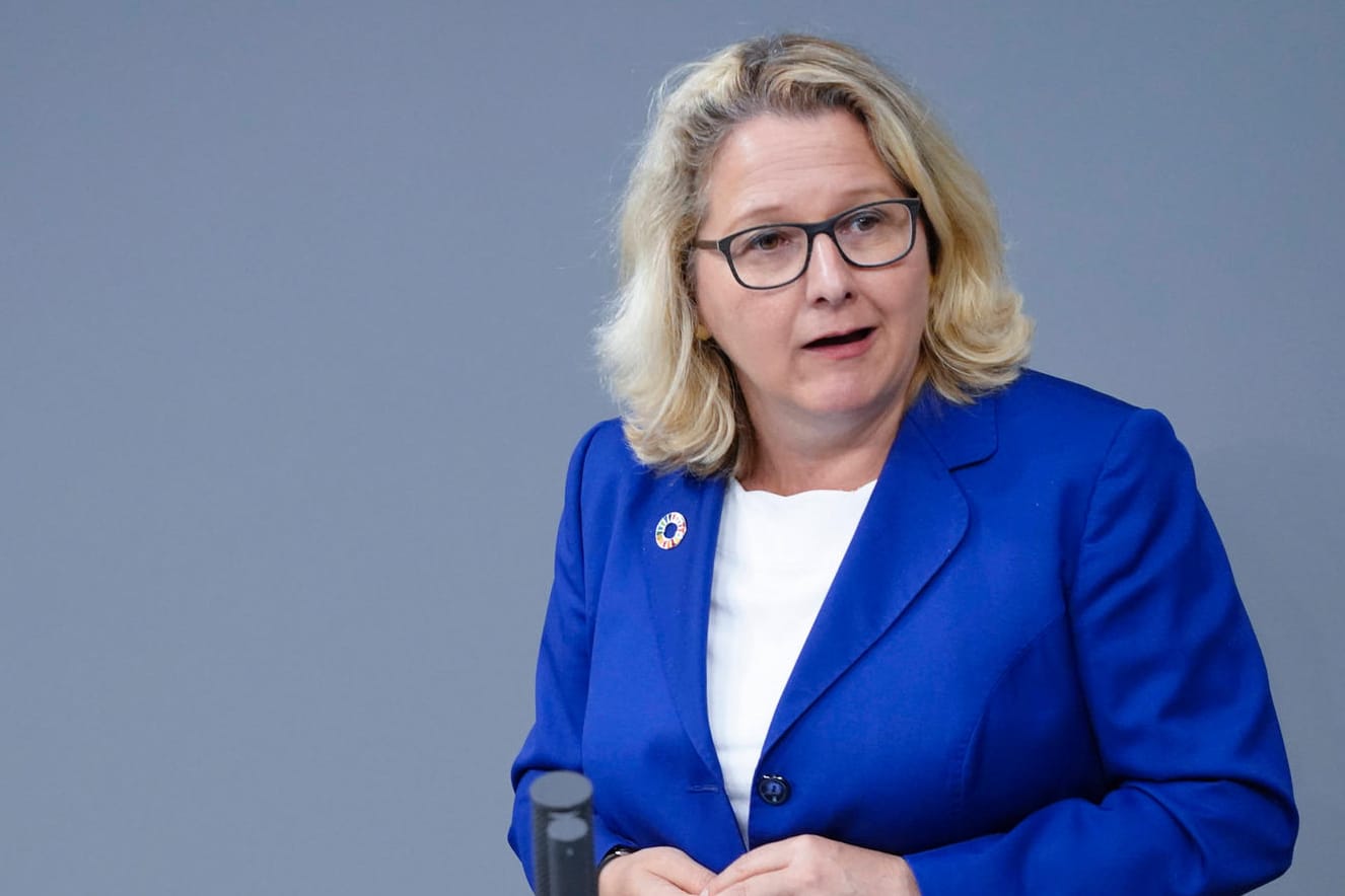 Bundesumweltministerin Svenja Schulze: In ihrem Zwölf-Punkte-Plan soll es auch um eine Solarpflicht für Neubauten gehen.