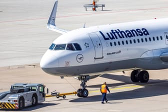 Hebt nicht ab (Symbolbild): Die Lufthansa muss in der kommenden Woche mehrere Frachtflüge streichen.