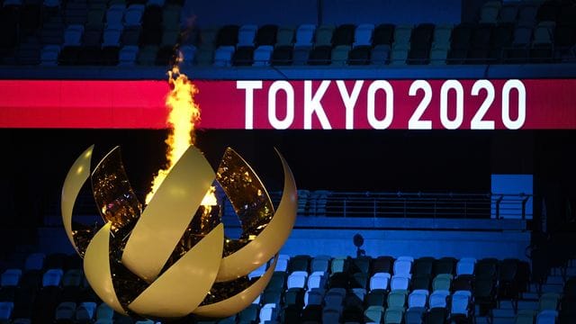 Es kann losgehen: Der japanische Tennis-Star Naomi Osaka hat das Feuer für die XXXII. Es kann losgehen: Der japanische Tennis-Star Naomi Osaka hat das Feuer für die XXXII.