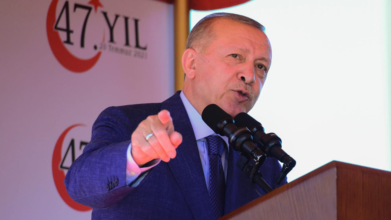 Türkischer Präsident Recep Tayyip Erdogan: Will die freie Meinungsäußerung in den sozialen Medien weiter eindämmen.