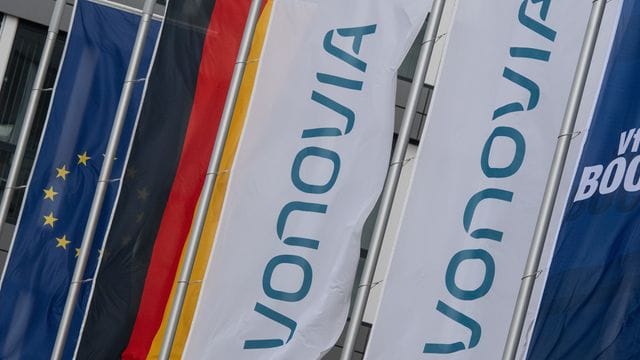 Fahnen mit dem Schriftzug Vonovia Fahnen mit dem Schriftzug Vonovia