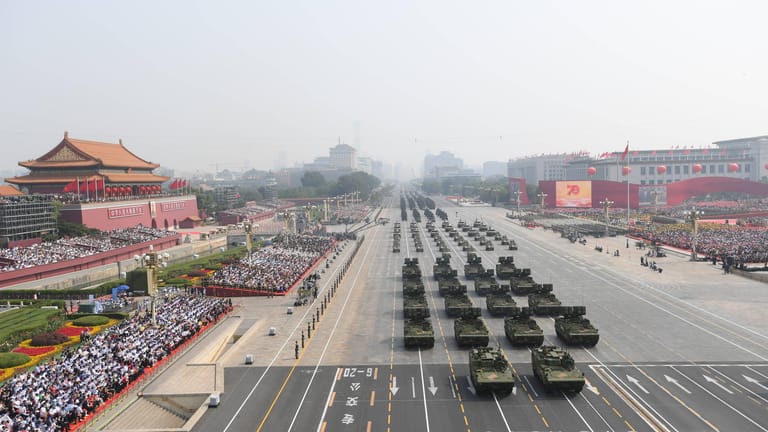 Militärparade in Peking: Die Volksrepublik will zunehmend international militärische Stärke demonstrieren.