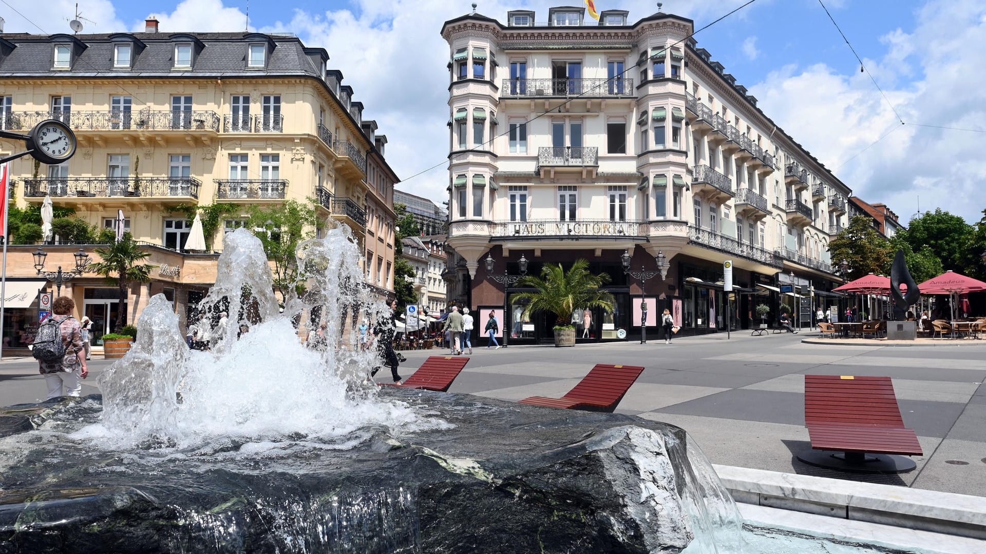 Baden-Baden: Schon bei den Römern waren die heißen Thermalquellen, die es hier gibt, hoch beliebt.