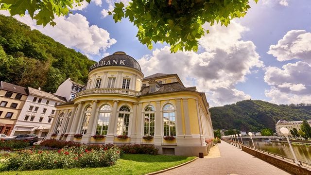 Das Spielcasino liegt im Kurpark von Bad Ems.