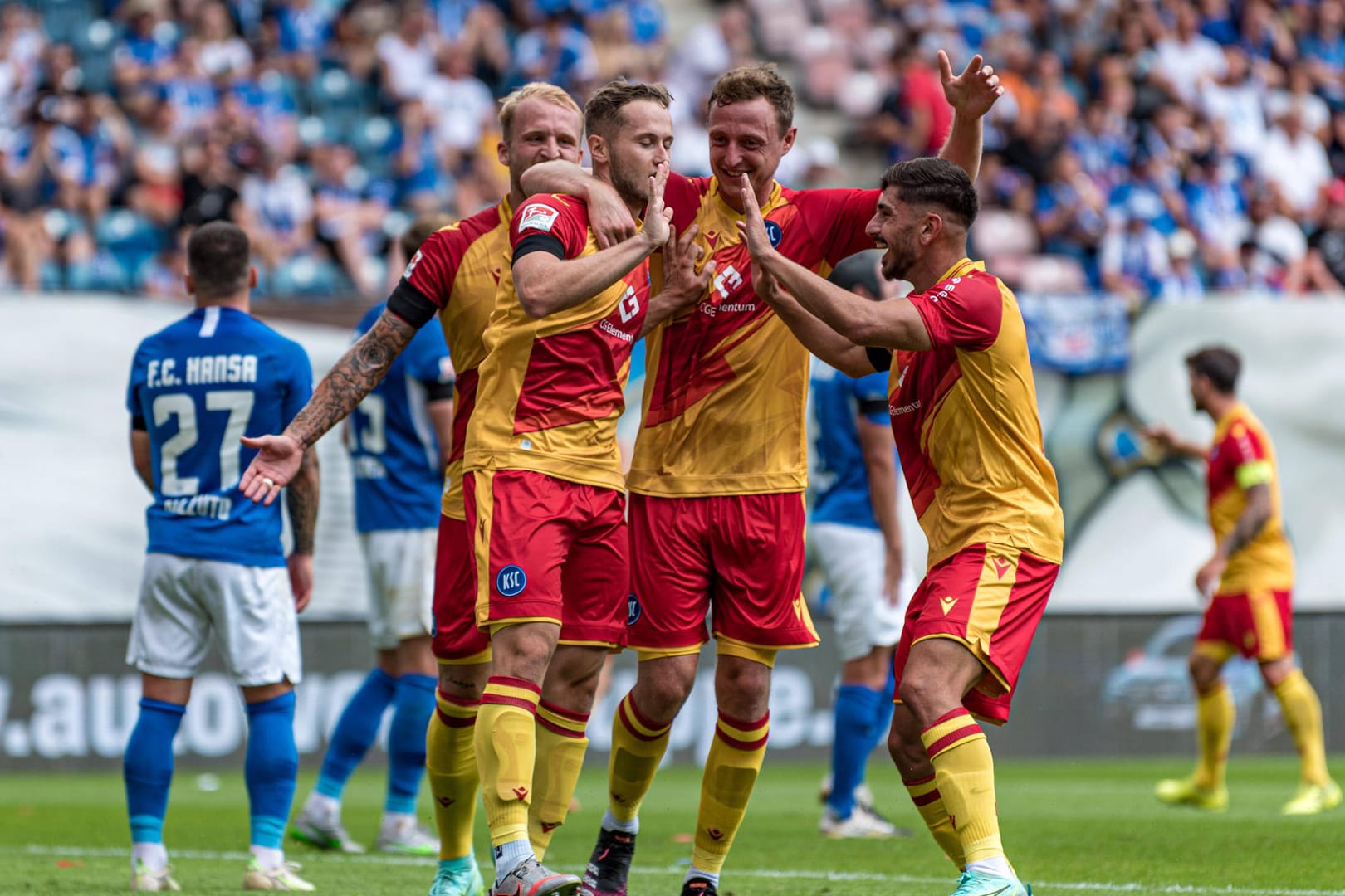 2. Bundesliga: Der KSC gewann souverän bei Aufsteiger Hansa Rostock.