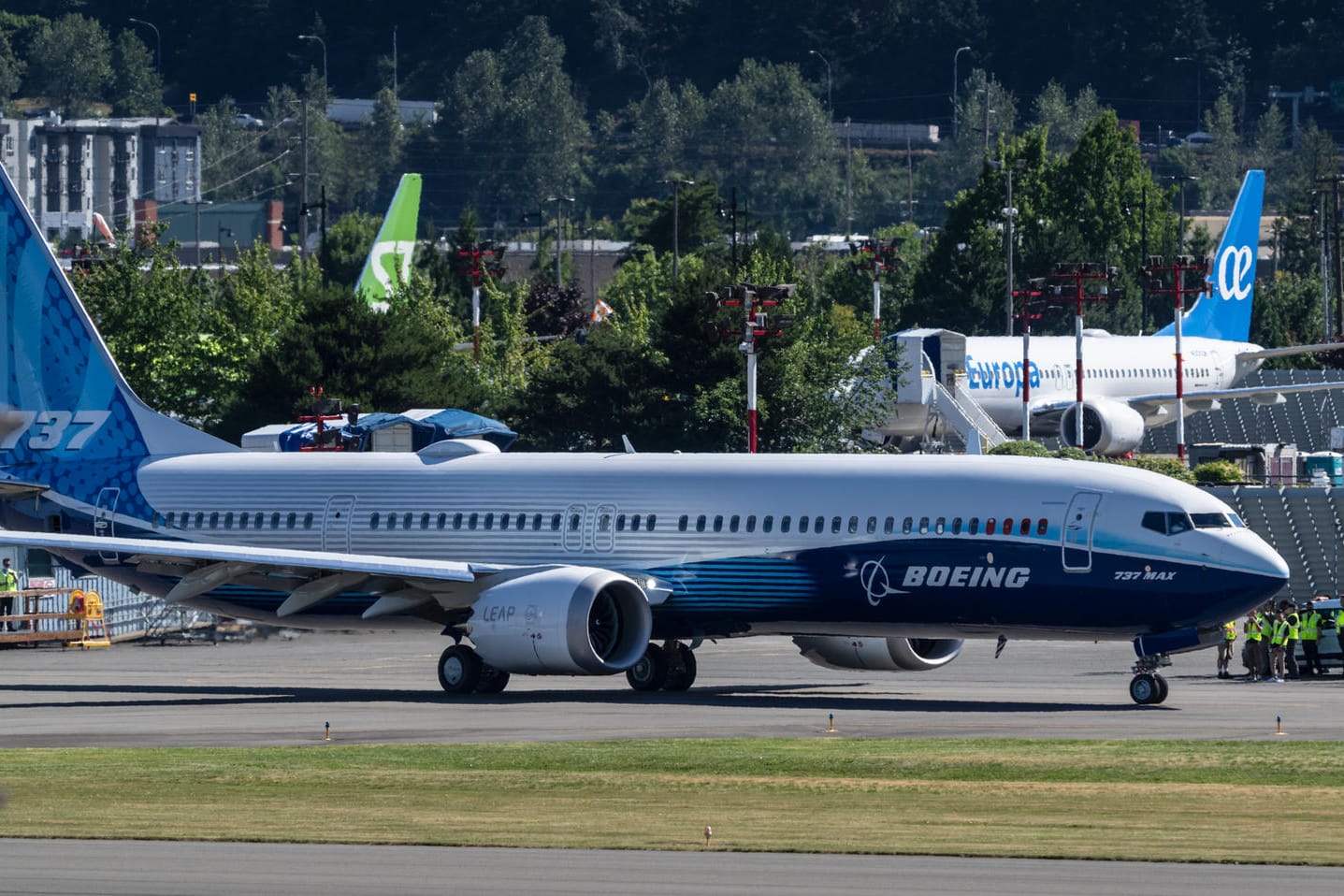 Boeing's 737 Max (Archivbild): Zwei Abstürze des Flugzeugmodells haben den Flugzeugbauer Boeing in Erklärungsnot gebracht. Boeing's 737 Max (Archivbild): Zwei Abstürze des Flugzeugmodells haben den Flugzeugbauer Boeing in Erklärungsnot gebracht.