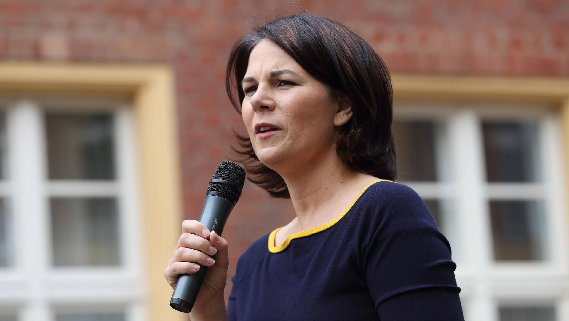 Annalena Baerbock: Die Kanzlerkandidatin der Grünen entschuldigt sich für die Verwendung eines rassistischem Begriffs.