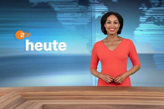 Moderatorin Jana Pareigis im neugestalteten Studio der ZDF-Nachrichtensendung "heute".