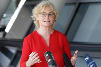 Justizministerin Christine Lambrecht (SPD): Eine Impfpflicht wird es ihrer Aussage nach in Deutschland nicht geben.