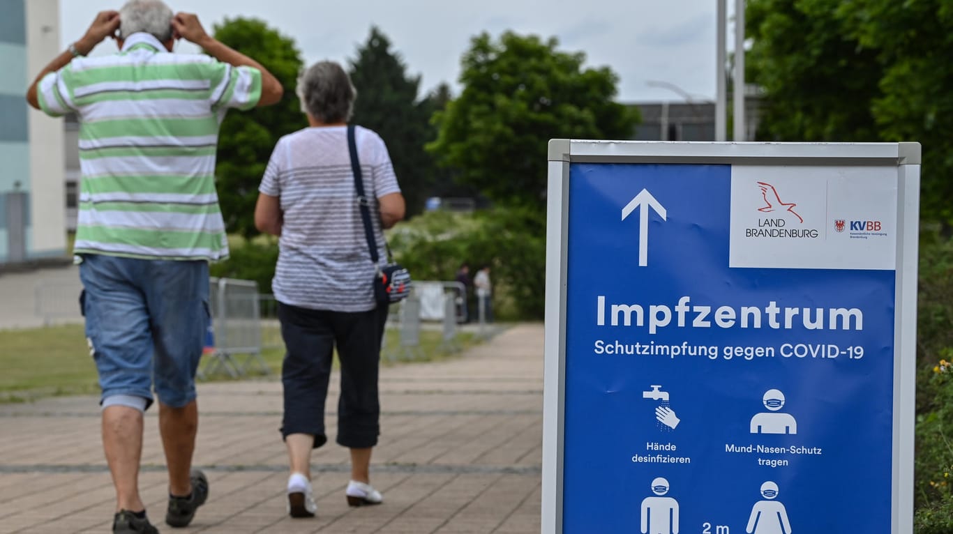 Impfzentrum in Frankfurt (Oder): Impfverweigerern droht im Herbst die Durchseuchung.