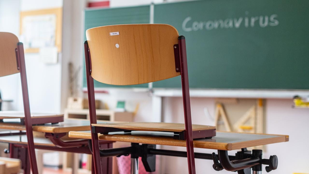 Coronavirus und Schulen: Der Umgang mit dem Thema ist einer der größten Streitpunkte in der Pandemie. Deshalb rückt auch eine Studie in den Fokus, obwohl oder gerade weil sie noch nicht veröffentlicht ist.