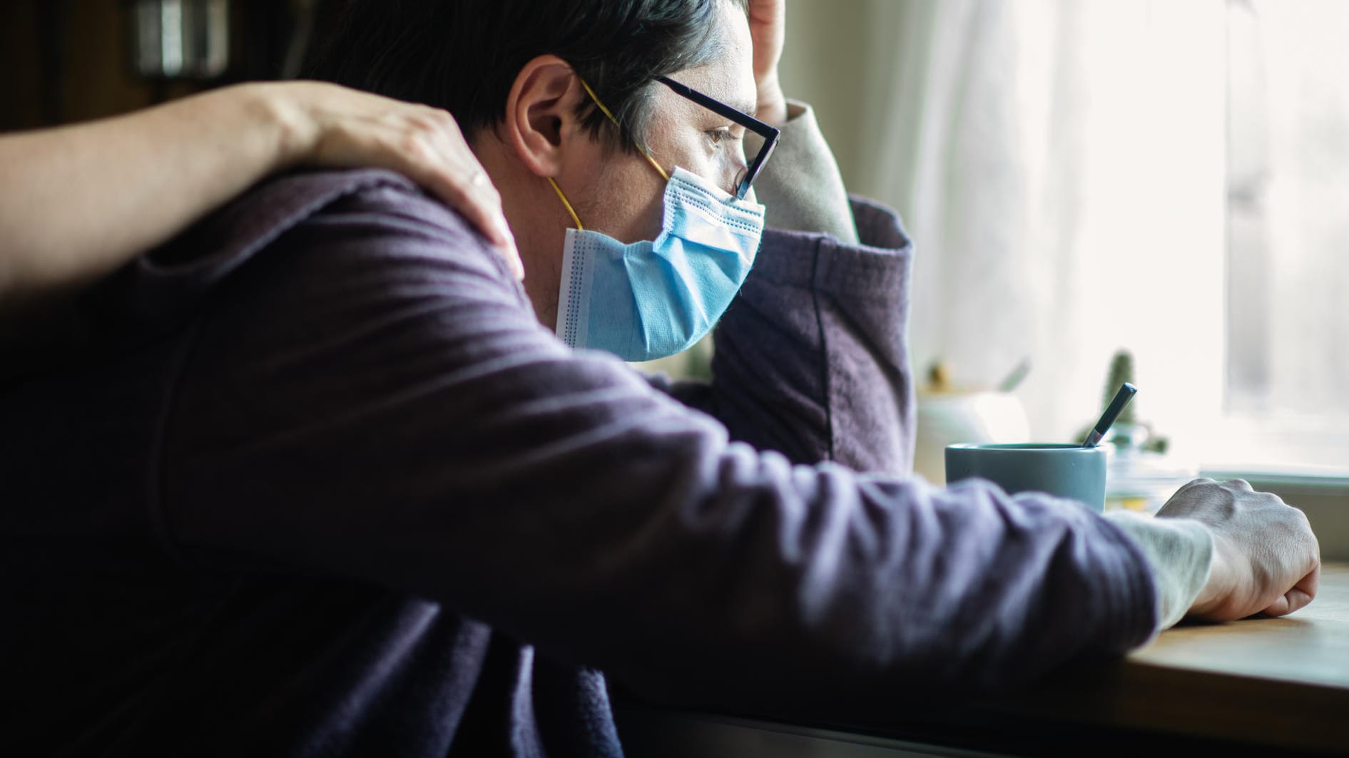 Corona-Patient (Symbolbild): Nach aktuellen Erkenntnissen kann eine Infektion mit dem Virus zu IQ-Verlust führen und die Merkfähigkeit verschlechtern.