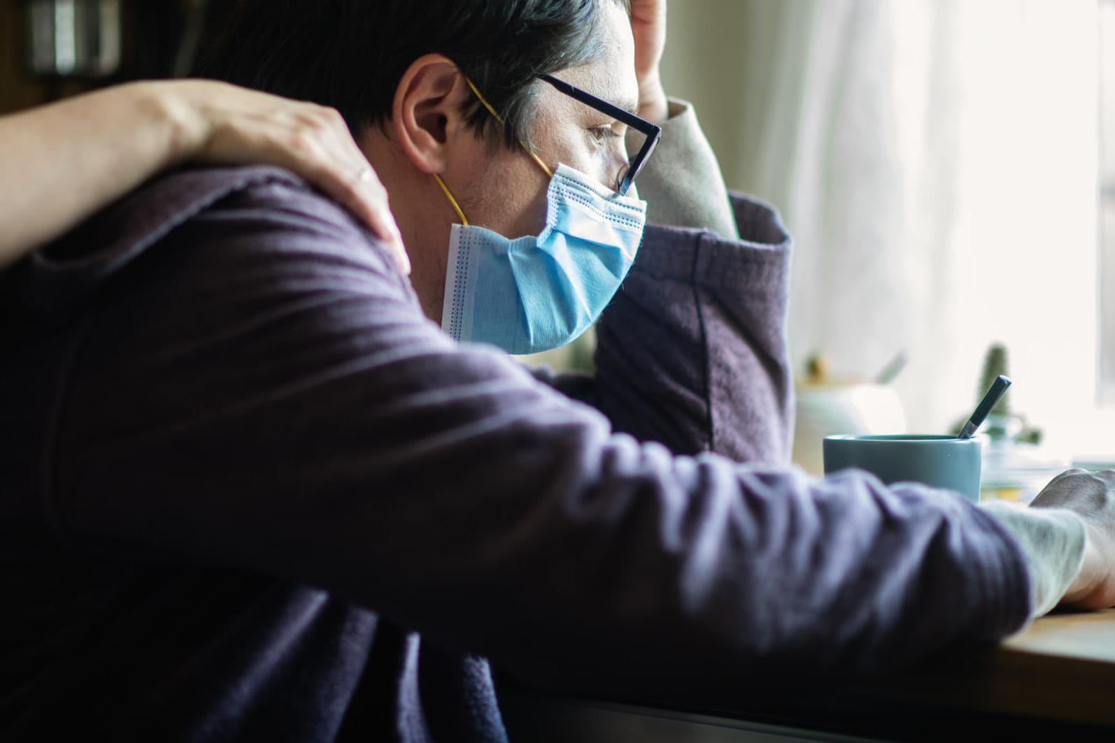 Corona-Patient (Symbolbild): Nach aktuellen Erkenntnissen kann eine Infektion mit dem Virus zu IQ-Verlust führen und die Merkfähigkeit verschlechtern.