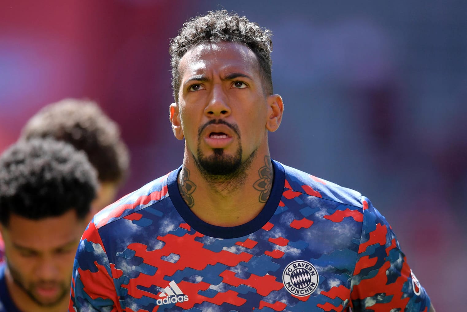 Jerome Boateng: Der Ex-Nationalspieler ist nach seinem Aus beim FC Bayern weiter auf der Suche nach einem neuen Klub.