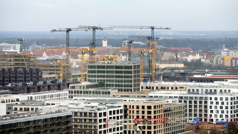 Baustelle in Berlin (Symbolbild): Die Übernahme des größten Berliner Wohnungseigentümers Deutsche Wohnen durch die Vonovia ist gescheitert.