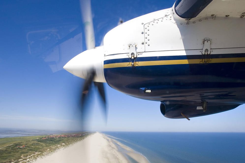 Ein Kleinflugzeug über der Nordsee: Am Montagmittag ist eine Maschine zwischen der Insel Norderney und dem Festland verunglückt.