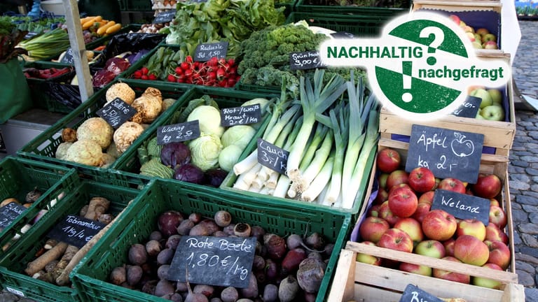 Wochenmarkt: Hier gilt es, die Herkunft der Produkte zu erfragen – nicht immer kommt das angebotene Obst und Gemüse wirklich aus der Umgebung.