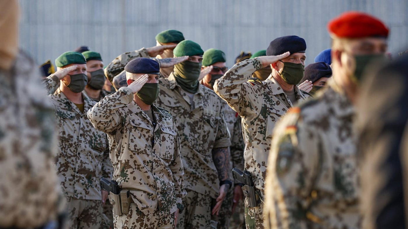 Bundeswehr-Soldaten in Masar-e Scharif (Archivbild): In Deutschland könnte die öffentliche Anerkennung für ihren Einsatz größer sein, sagen Experten.