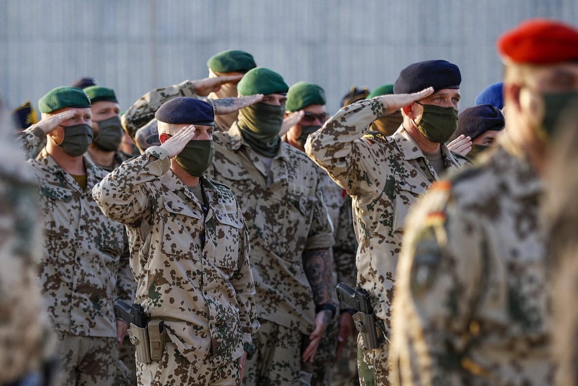 Bundeswehr-Soldaten in Masar-e Scharif (Archivbild): In Deutschland könnte die öffentliche Anerkennung für ihren Einsatz größer sein, sagen Experten.