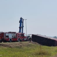 Rettungskräfte an der Unfallstelle nahe Slavonski Brod: Unter den Toten ist auch eine Deutsche.