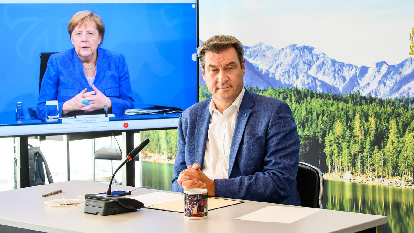 Deutschlands meist beachteter Videocall: Angela Merkel und Markus Söder bei der Bund-Länder-Beratung am 10. Juni.