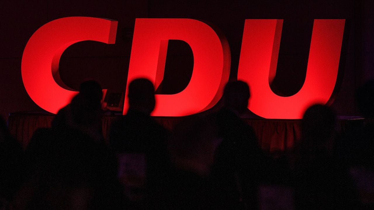 CDU und CSU sagen ihren zentralen Wahlkampfauftakt im Europapark Rust ab.
