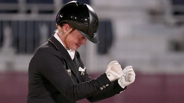 Dressurreiterin Isabell Werth wurde in Tokio zum siebten Mal Olympiasiegerin. Dressurreiterin Isabell Werth wurde in Tokio zum siebten Mal Olympiasiegerin.