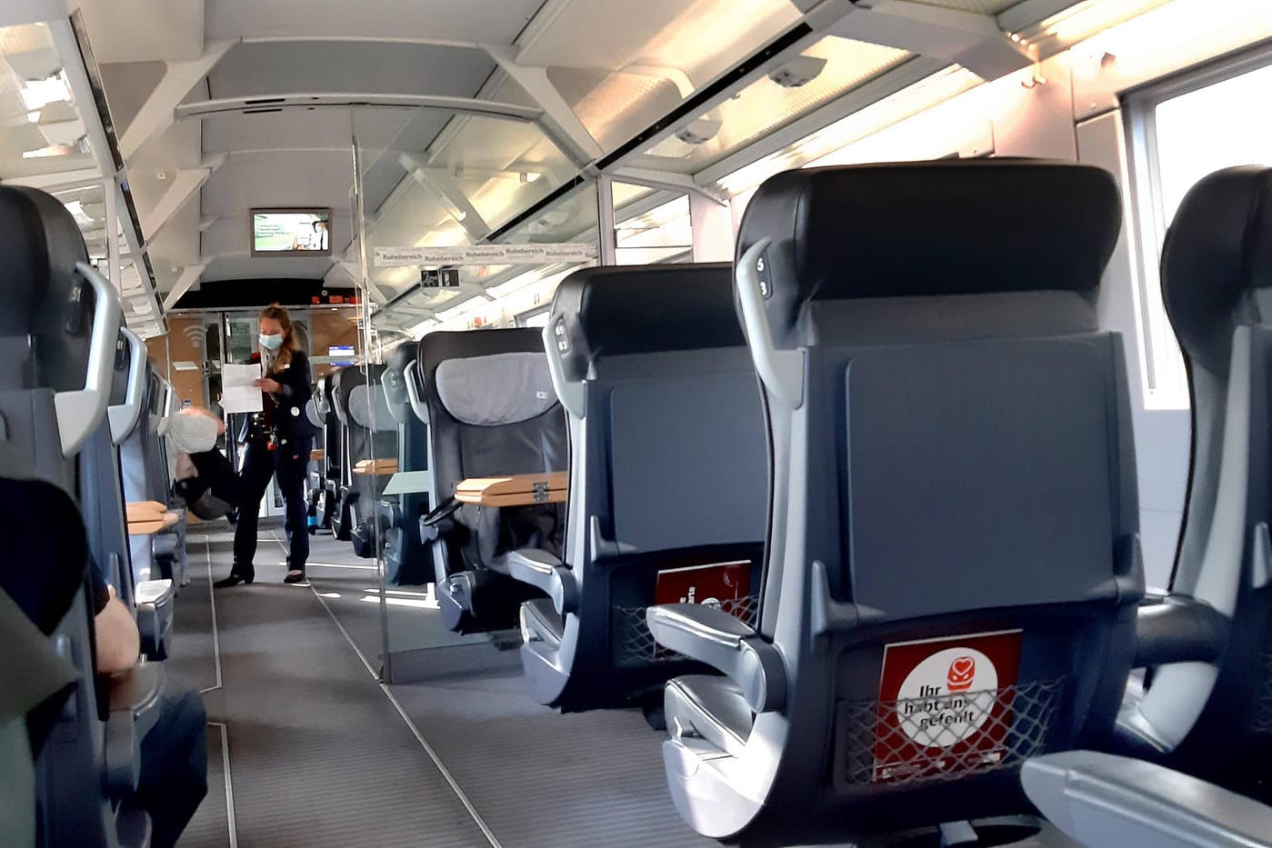 Leerer Zug: Gerade im Fernverkehr war die Bahn in diesem Jahr weniger stark ausgelastet. Leerer Zug: Gerade im Fernverkehr war die Bahn in diesem Jahr weniger stark ausgelastet.