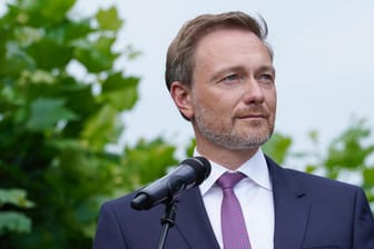 Christian Lindner: Der FDP-Parteichef muss die guten Umfragewerte seiner Partei irgendwie behalten.