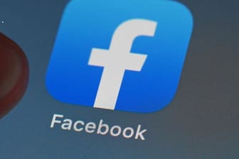 Monatlich greifen 2,9 Milliarden Nutzer auf Facebook zu.