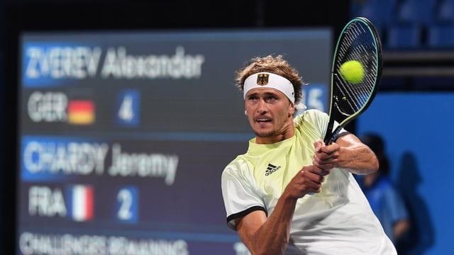 Alexander Zverev setzte sich souverän gegen Jeremy Chardy durch.