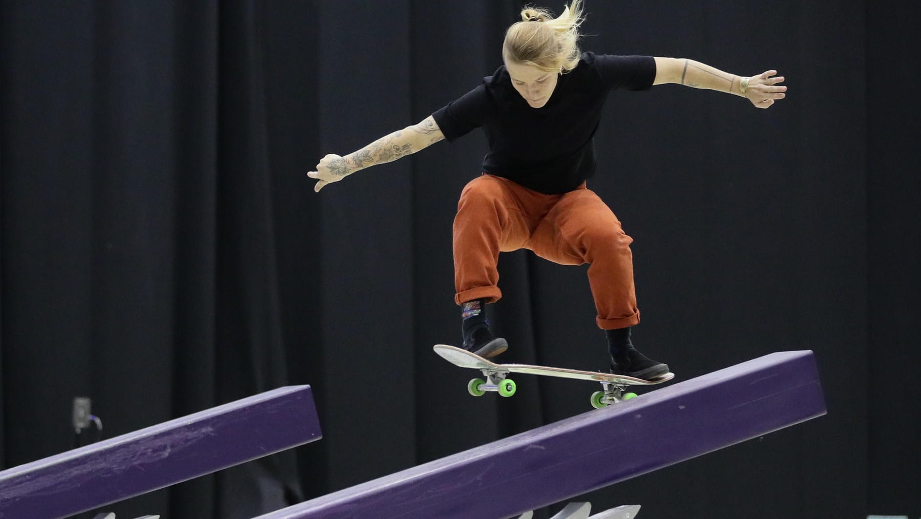 Skateboarderin Jacobs: Bedingungen "unmenschlich".