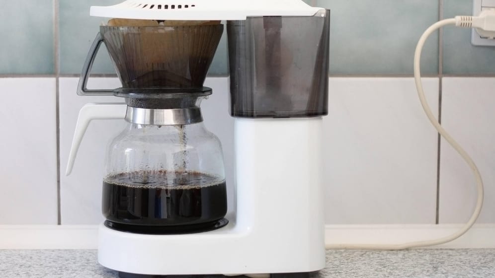 Filterkaffeemaschine: Sie lässt sich auch mit Hausmitteln reinigen.
