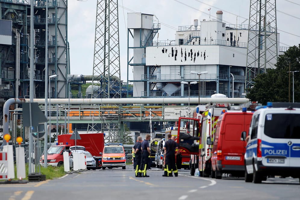 Nach der Explosion in Leverkusen: Die DNA-Probe der Angehörigen könnte die Identifizierung der Vermissten erleichtern.