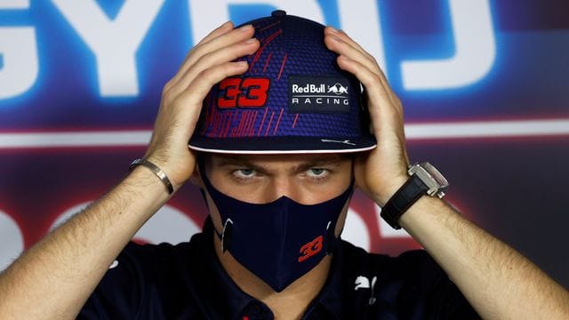 Kritisiert das Verhalten von Lewis Hamilton und dem Mercedes-Rennstall nach dem Crash in Silverstone: Max Verstappen. Kritisiert das Verhalten von Lewis Hamilton und dem Mercedes-Rennstall nach dem Crash in Silverstone: Max Verstappen.